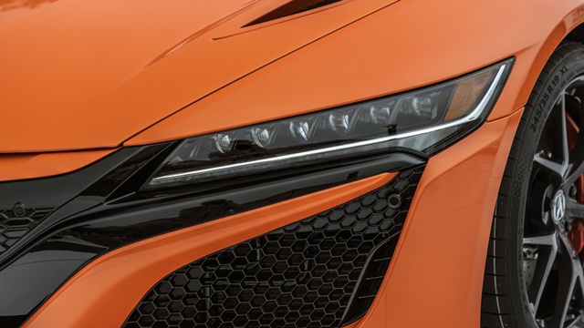 den-truoc-xe-acura-nsx