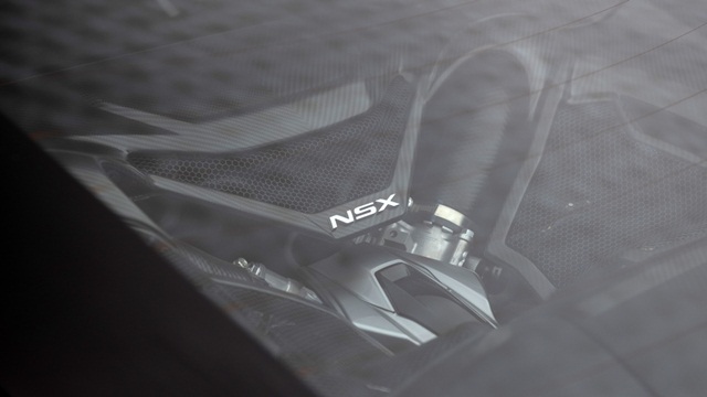 van-hanh-xe-acura-nsx